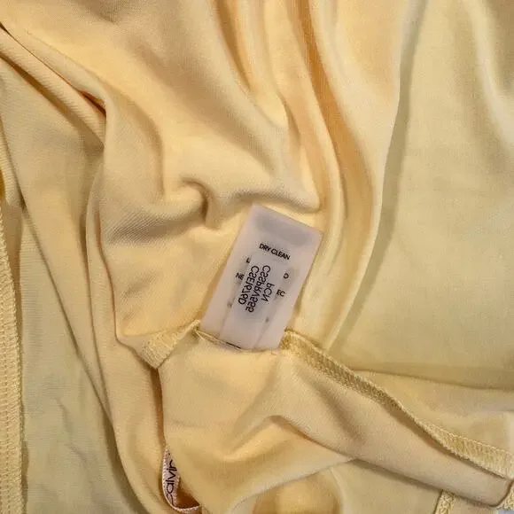 Calvin Klein Butter Yellow Sleeveless Pleated Blouse Women's 14 Quiet Luxury Top - Picture 14 of 16